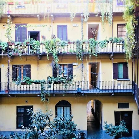Bilocale Zona Centro Apartment Milan Bagian luar foto