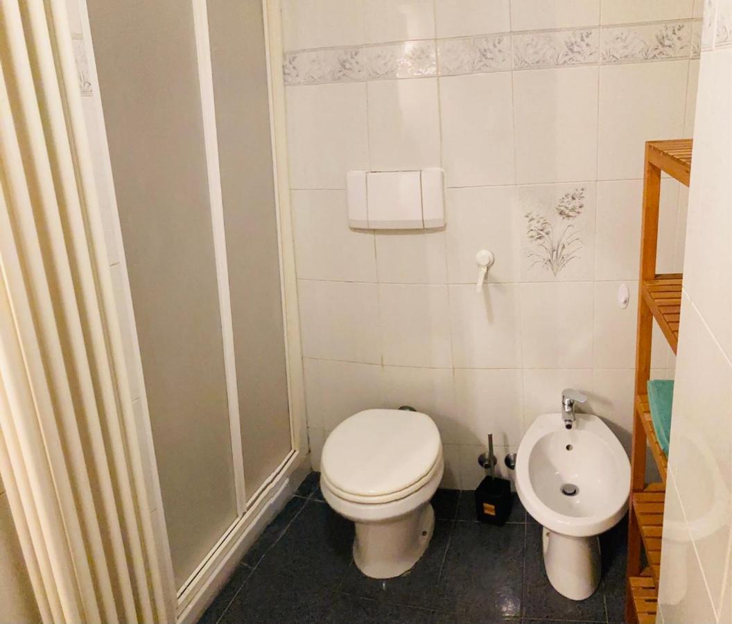 Bilocale Zona Centro Apartment Milan Bagian luar foto