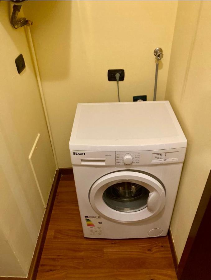 Bilocale Zona Centro Apartment Milan Bagian luar foto